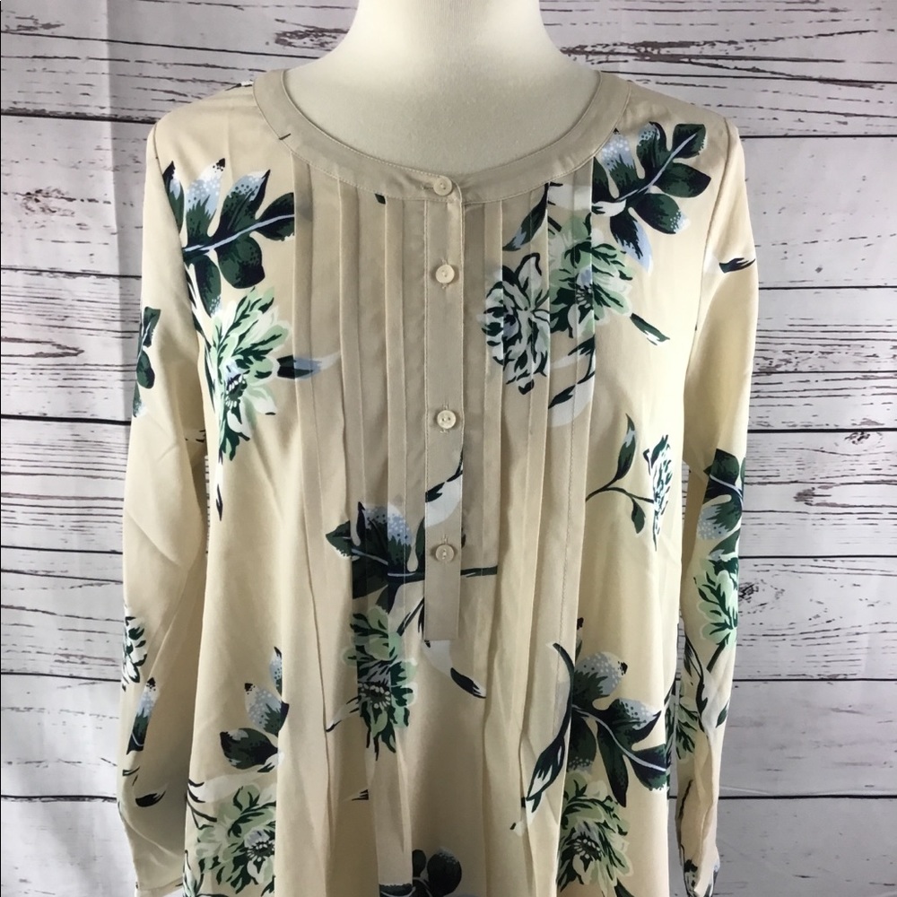 New ANN TAYLOR LOFT Petite Medium Floral Blouse